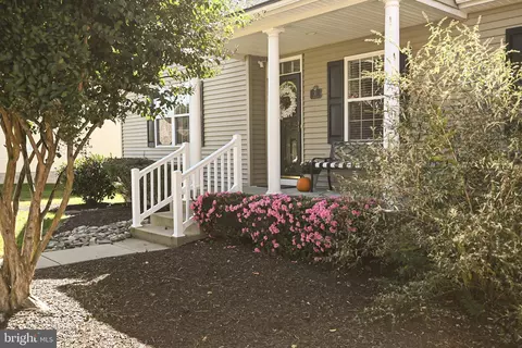 Exterior - 31460 Point Dr, Lewes, DE 19958 photo 2 of 12