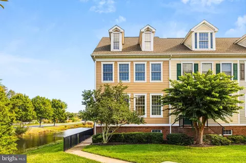 1 Village Green Dr, Ocean View, DE 19970