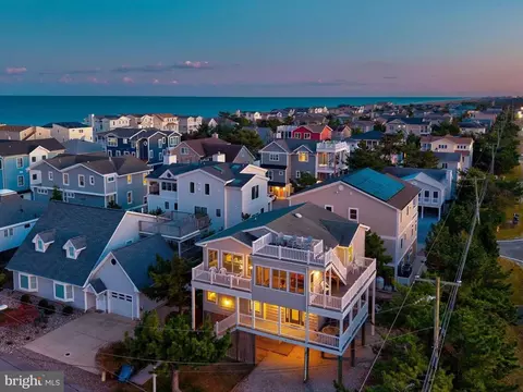 View/Area - 10 S 4th St, Bethany Beach, DE 19930 photo 1 of 8