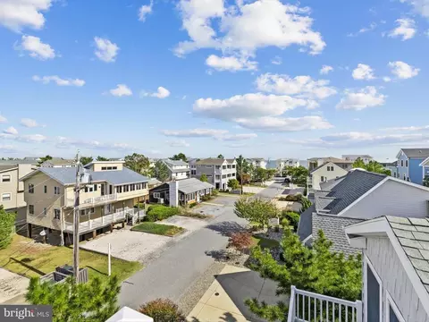 View/Area - 10 S 4th St, Bethany Beach, DE 19930 photo 2 of 8