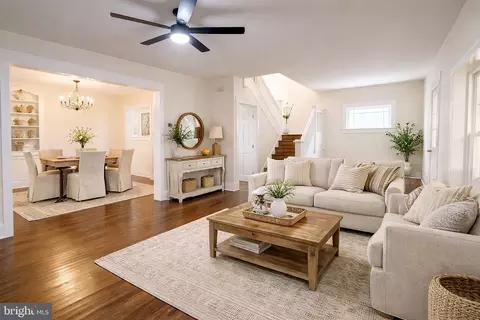 Living - 306 4th St, Seaford, DE 19973 photo 3 of 4