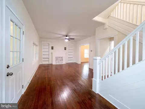 Living - 306 4th St, Seaford, DE 19973 photo 1 of 4