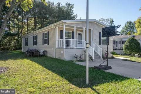 17247 Pine Water Dr, Lewes, DE 19958