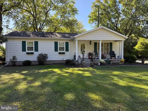 7132 Airport Rd, Laurel, DE 19956