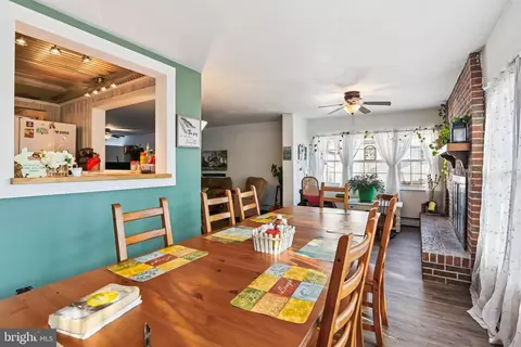 Dining - 9266 Sharptown Rd, Laurel, DE 19956 photo 3 of 5