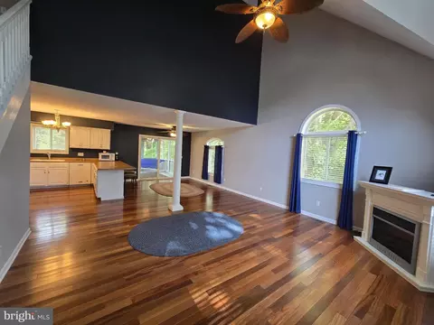 Entry Way - 129 Tulip Dr, Lewes, DE 19958 photo 3 of 4