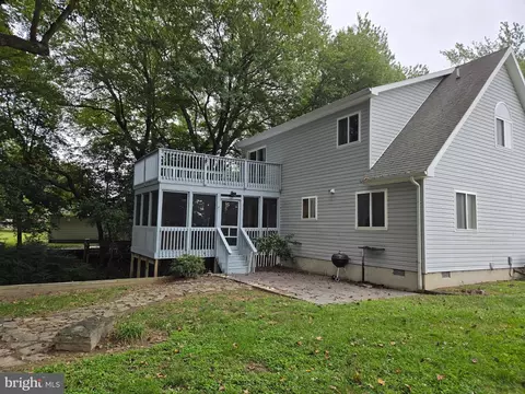 Exterior - 129 Tulip Dr, Lewes, DE 19958 photo 6 of 23