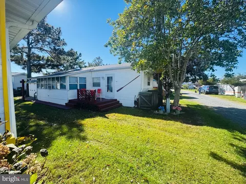 39997 N Croppers Cir, Fenwick Island, DE 19944
