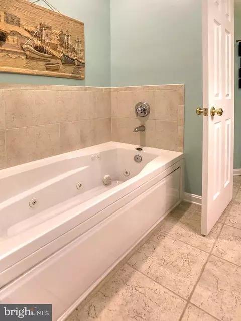 Bath - 232 October Glory Ave # B, Ocean View, DE 19970 photo 2 of 4