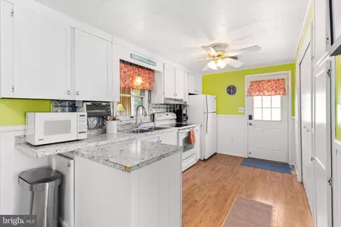 Kitchen - 36466 Old Mill Rd, Ocean View, DE 19970 photo 1 of 3