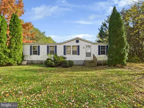 35353 Dannys Dr, Laurel, DE 19956
