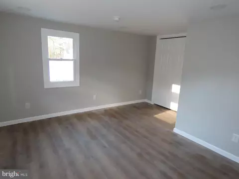 Living - 25555 Front St, Milton, DE 19968 photo 1 of 2