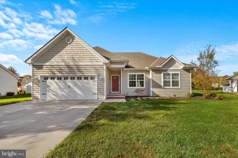 31010 Oak Leaf Dr, Lewes, DE 19958
