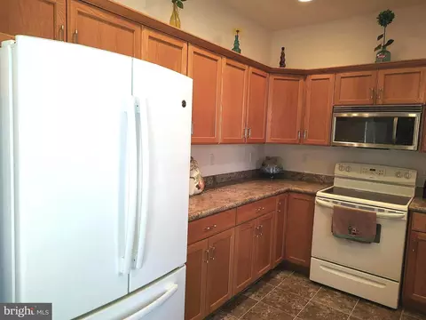 Kitchen - 2 Castleberry Ln, Georgetown, DE 19947 photo 3 of 3