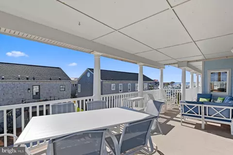 Exterior - 18 S Shore Dr, Bethany Beach, DE 19930 photo 5 of 7