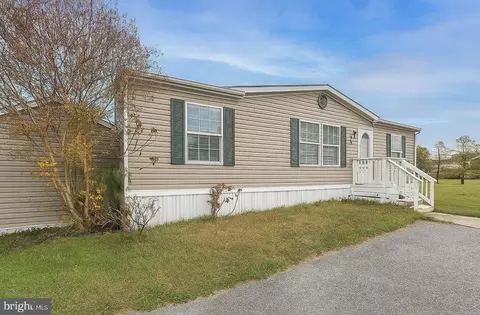 71 Hitch Pond Cir, Seaford, DE 19973