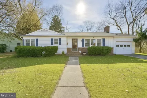 714 W Ivy Dr, Seaford, DE 19973