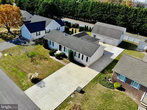 111 Loganberry Ln, Rehoboth Beach, DE 19971