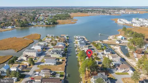 38225 Piney Point Rd, Ocean View, DE 19970