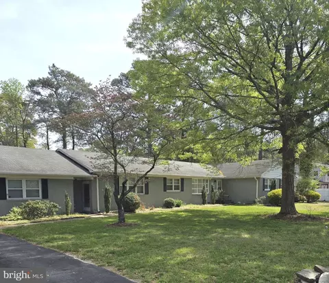 9593 N Shore Dr, Seaford, DE 19973