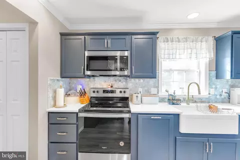 Kitchen - 8960 Bacons Rd, Delmar, DE 19940 photo 6 of 7