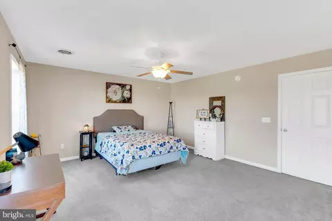 Bedroom - 8960 Bacons Rd, Delmar, DE 19940 photo 5 of 10