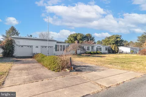 22 E Greenwing Dr, Milton, DE 19968 photo 2
