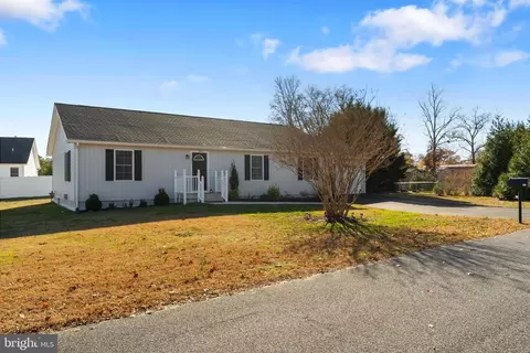 301 E 5th St, Seaford, DE 19973 photo 2