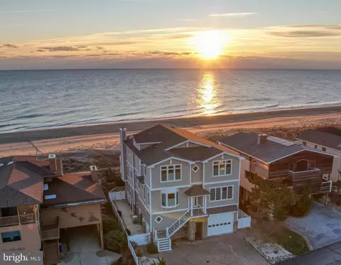 37105 Ocean Park Ln, Fenwick Island, DE 19944