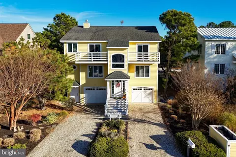 516 E Cape Shores Dr, Lewes, DE 19958