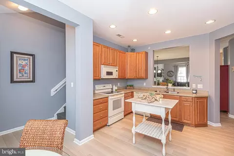 Kitchen - 62 October Glory Ave #H, Ocean View, DE 19970 photo 3 of 4