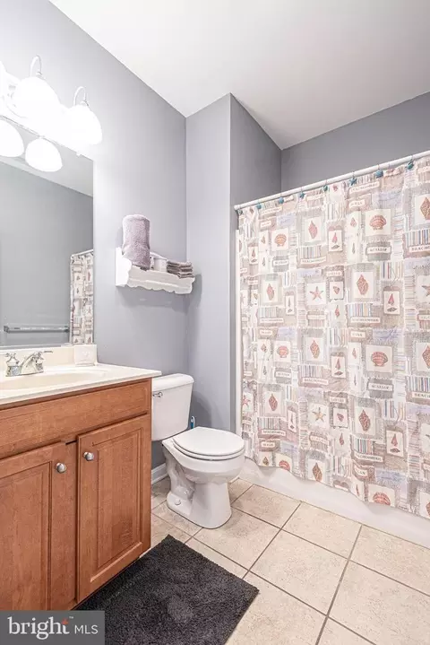 Bath - 62 October Glory Ave #H, Ocean View, DE 19970 photo 1 of 6