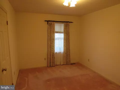Bedroom - 120 Lewis Dr, Laurel, DE 19956 photo 2 of 5
