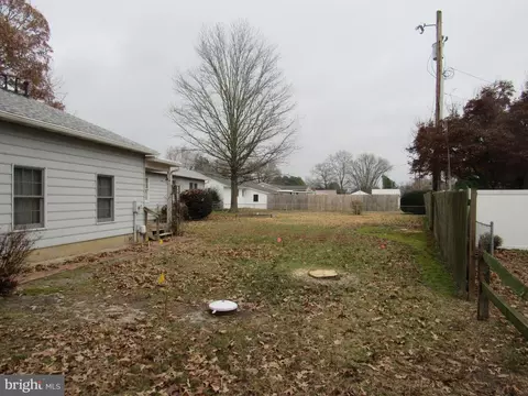 Exterior - 120 Lewis Dr, Laurel, DE 19956 photo 3 of 3