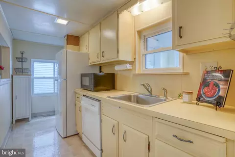 109 Central Blvd, Bethany Beach, DE 19930 photo 14