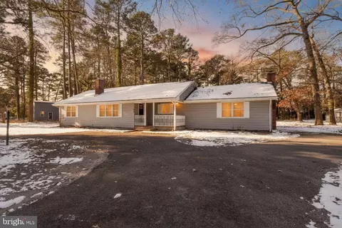 20146 Collins Mill Dr, Bridgeville, DE 19933