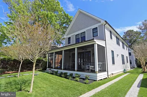 200 Laurel St, Rehoboth Beach, DE 19971