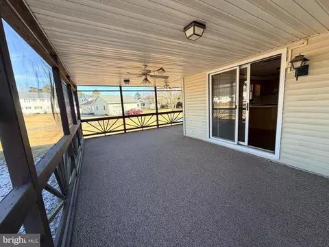 Exterior - 31461 Hope St, Ocean View, DE 19970 photo 2 of 3