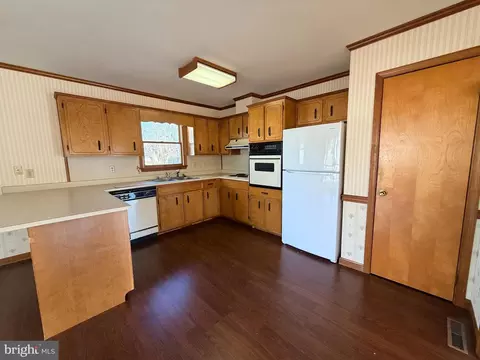 Kitchen - 31461 Hope St, Ocean View, DE 19970 photo 2 of 3