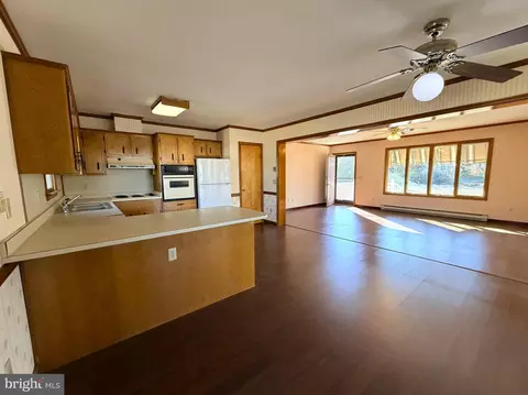 Living - 31461 Hope St, Ocean View, DE 19970 photo 2 of 4