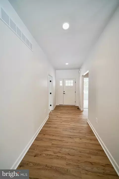 Entry Way - 22037 Bunting Rd, Georgetown, DE 19947 photo 9 of 11