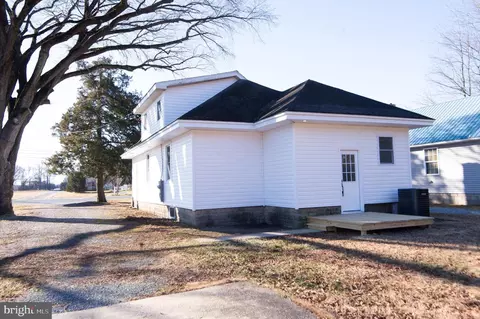 Exterior - 11145 Laurel Rd, Laurel, DE 19956 photo 2 of 5