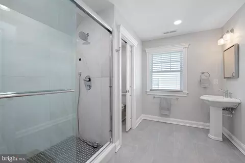 Bath - 403 Canal Way E, Bethany Beach, DE 19930 photo 5 of 6