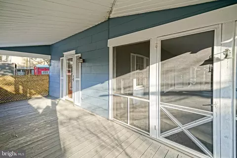 Exterior - 210 E Market St, Lewes, DE 19958 photo 4 of 15