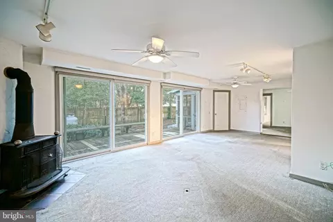 Living - 210 E Market St, Lewes, DE 19958 photo 2 of 3