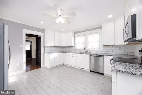 Kitchen - 10954 E 4th St, Laurel, DE 19956 photo 2 of 2