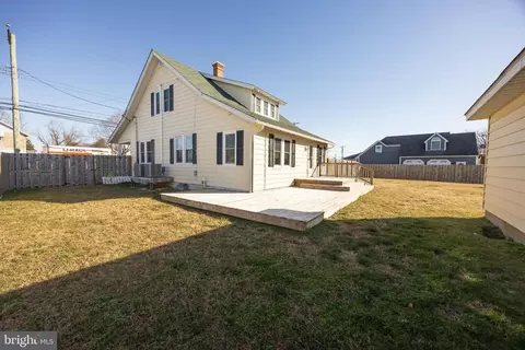 Exterior - 10954 E 4th St, Laurel, DE 19956 photo 10 of 15