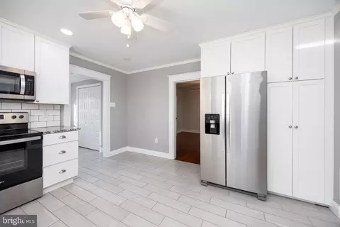 Entry Way - 10954 E 4th St, Laurel, DE 19956 photo 5 of 13