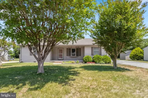 749 Hurley Park Dr, Seaford, DE 19973