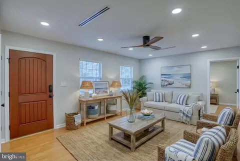 28 Lakewood Dr, Lewes, DE 19958